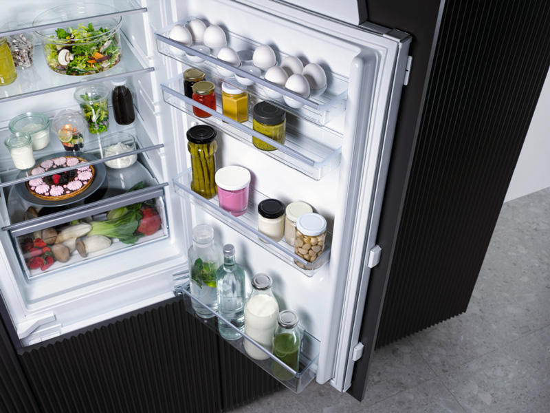 Что делать, если течёт встроенный холодильник Miele